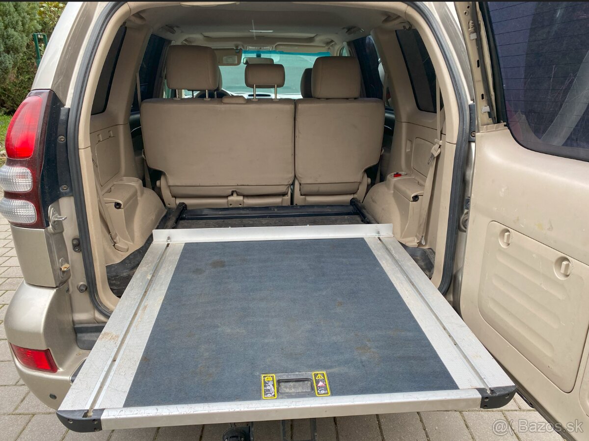 Výsuvná podlaha do kufra Toyota Land Cruiser 120 (2003-2009)
