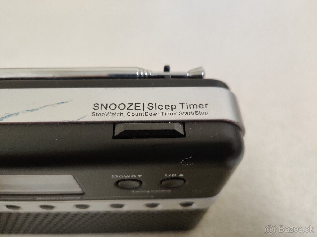 Predám staršie rádio Medion aj na prípojku 6V. - 4