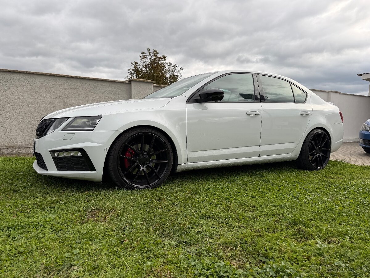 Octavia RS sedan tdi 4X4 - 4