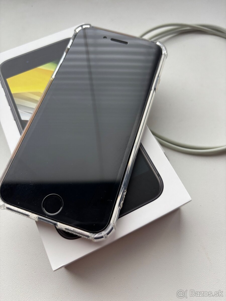 iPhone SE - 4