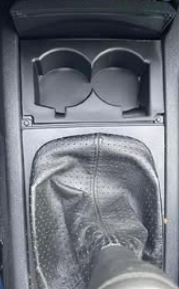 Držiak plechoviek, kelímkov "nápoják" fabia 1 - 4