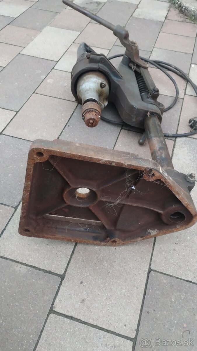 Stojan na vŕtačku aj s vŕtačkou - 4