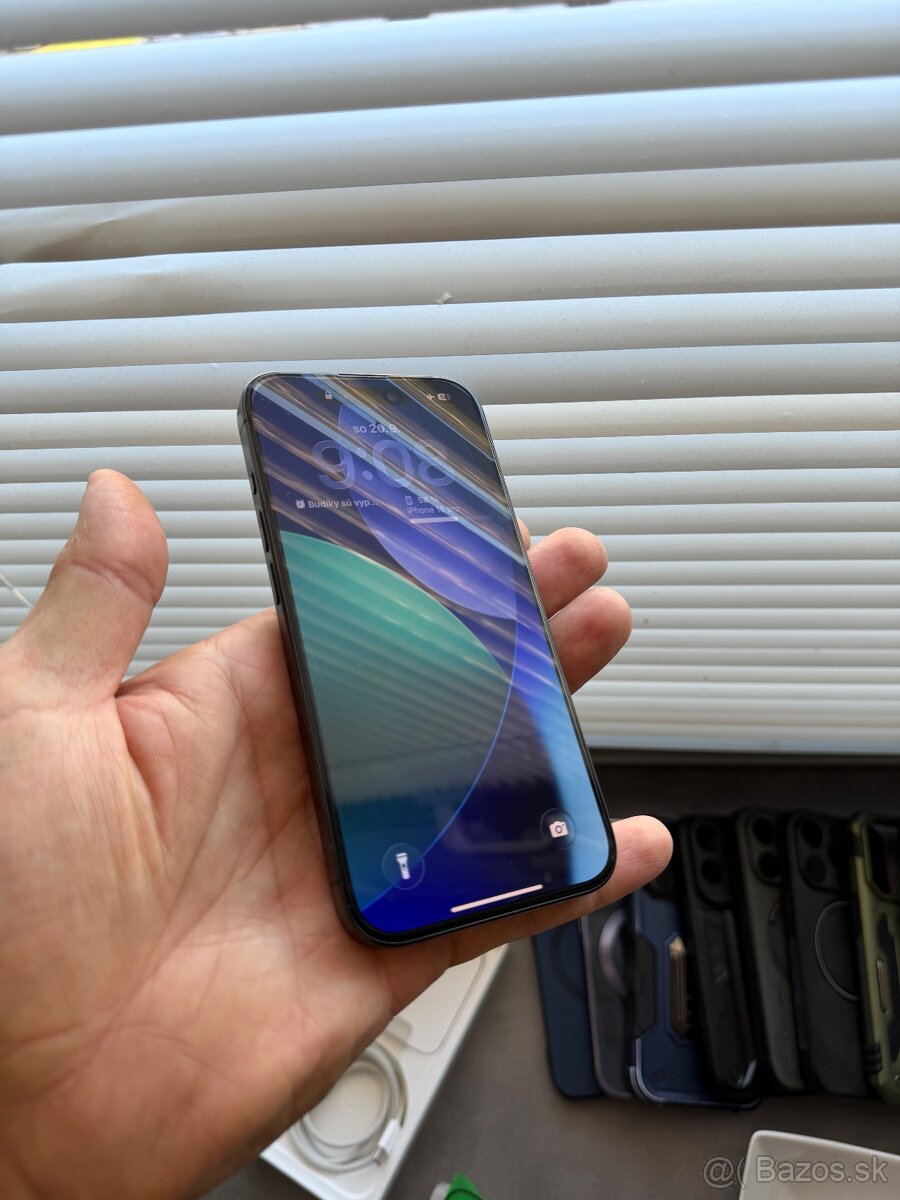 iPhone 15 Pro 256GB - 4