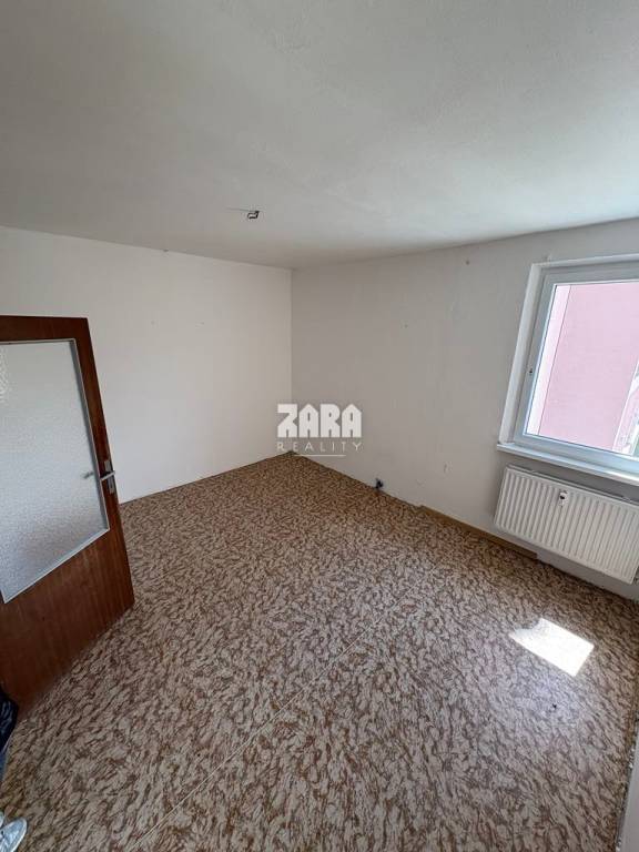 Prakovce - Veľký 3 izbový byt  78 m², 5/8 posch loggia, - 4