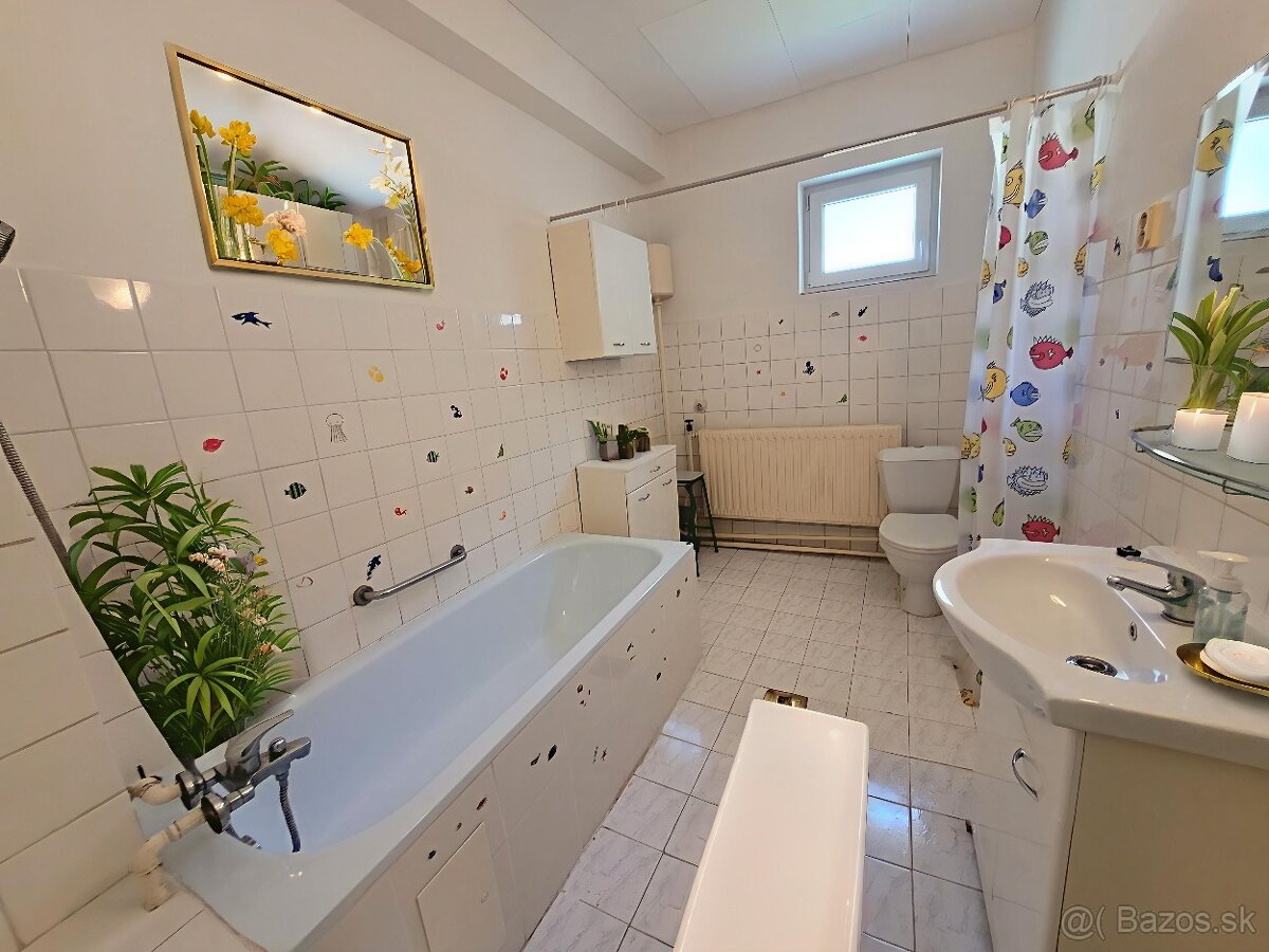 TEHLOVÝ RODINNÝ DOM - 4