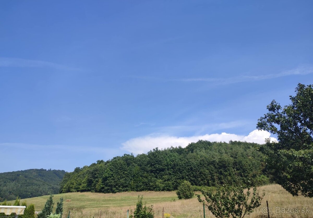 Na predaj stavebný pozemok Podzámčok - 4