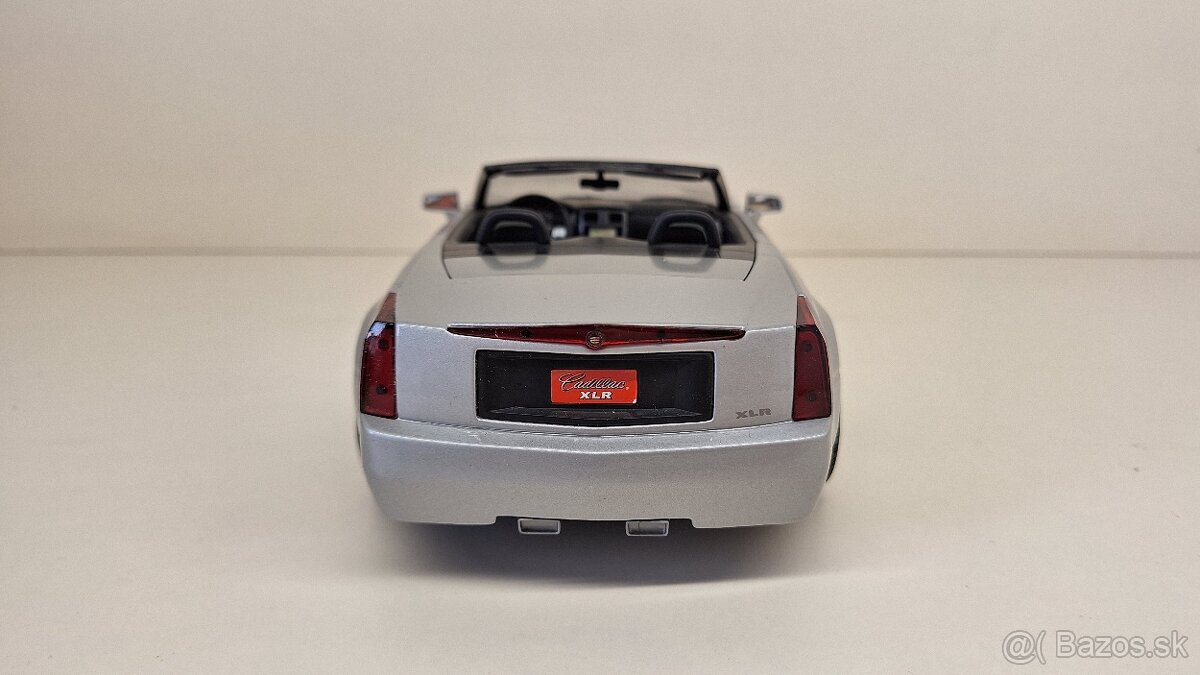 1:18 CADILLAC XLR - 4