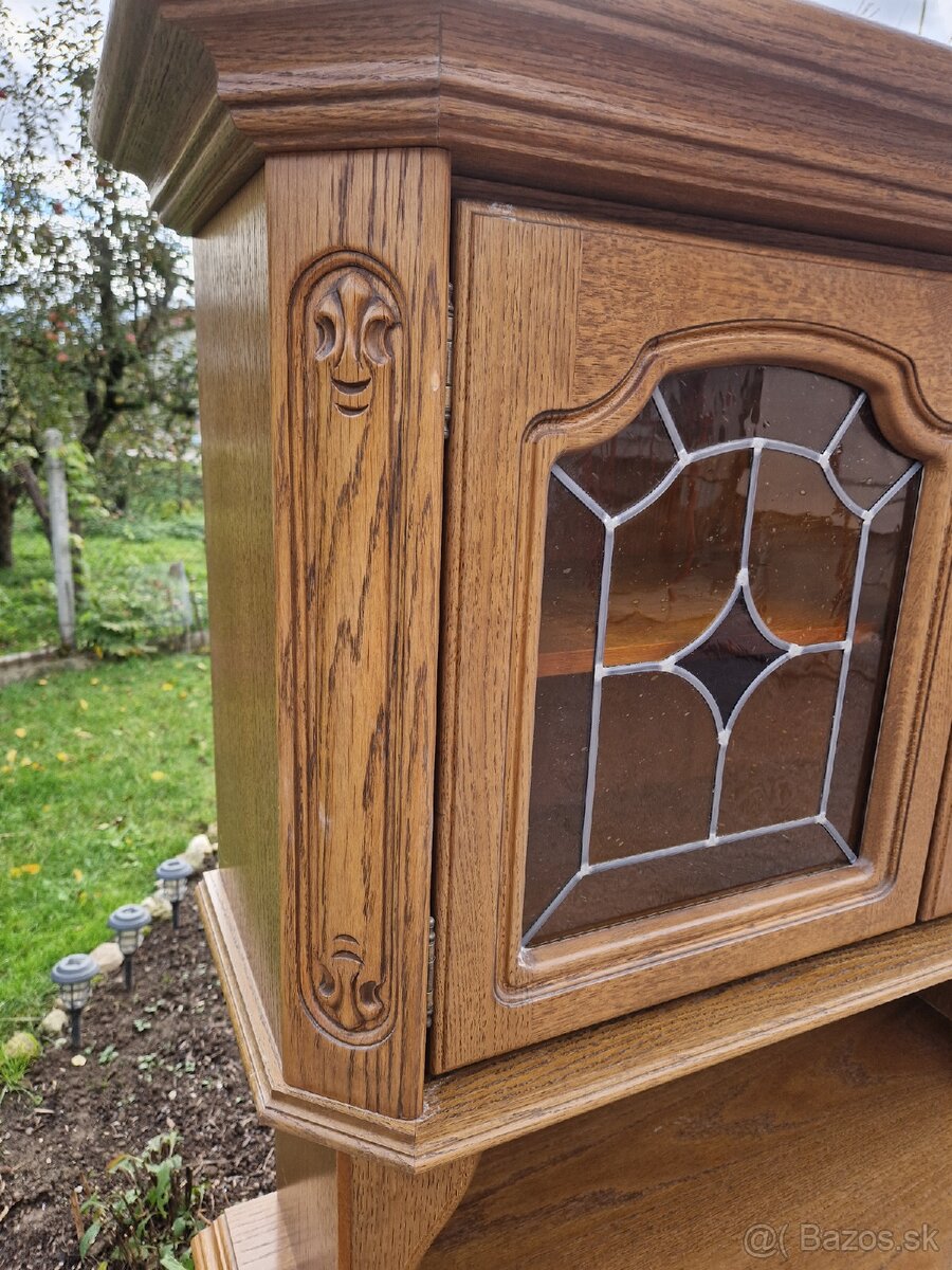 Kredenc. Pribornik. - 4