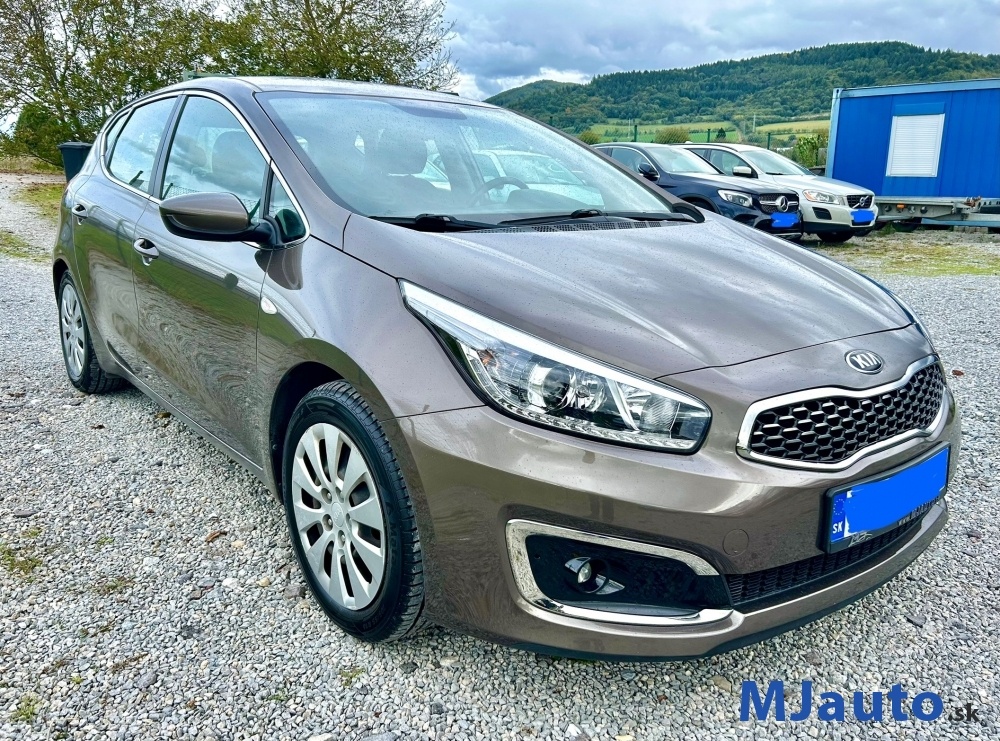 KIA Ceed 1.4i 7690 € Možná výmena/leasing/úver - 4