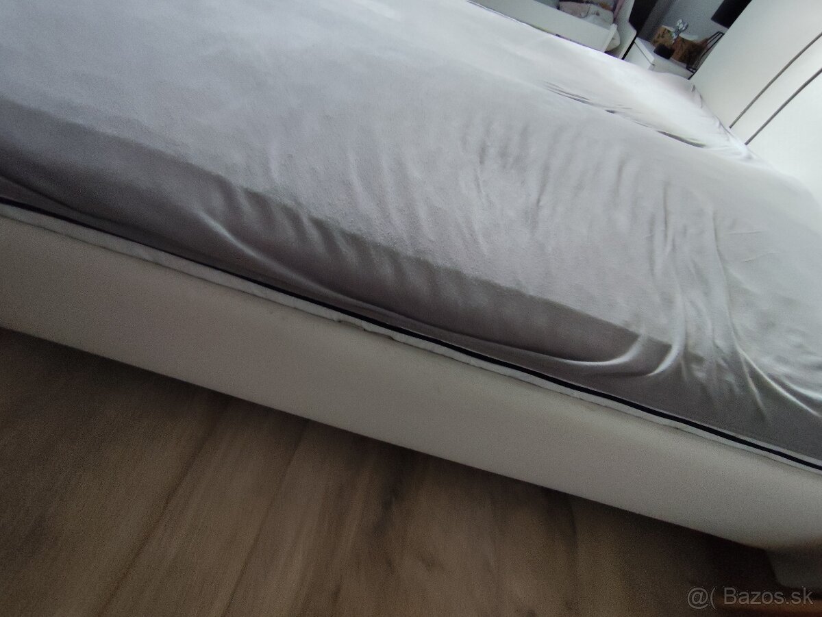 Posteľ manželská - 4