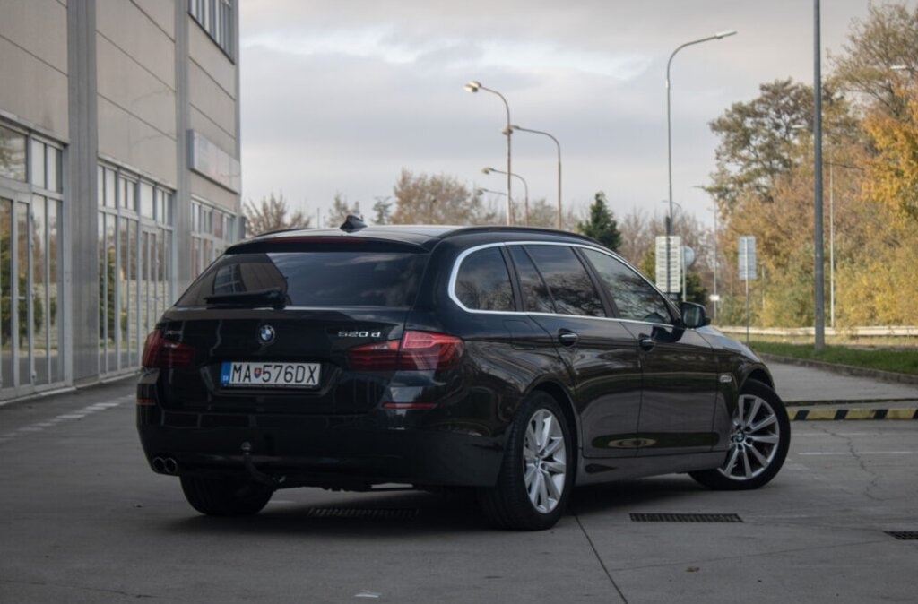 BMW Rad 5 Touring 520d xDrive 140 kW - 4