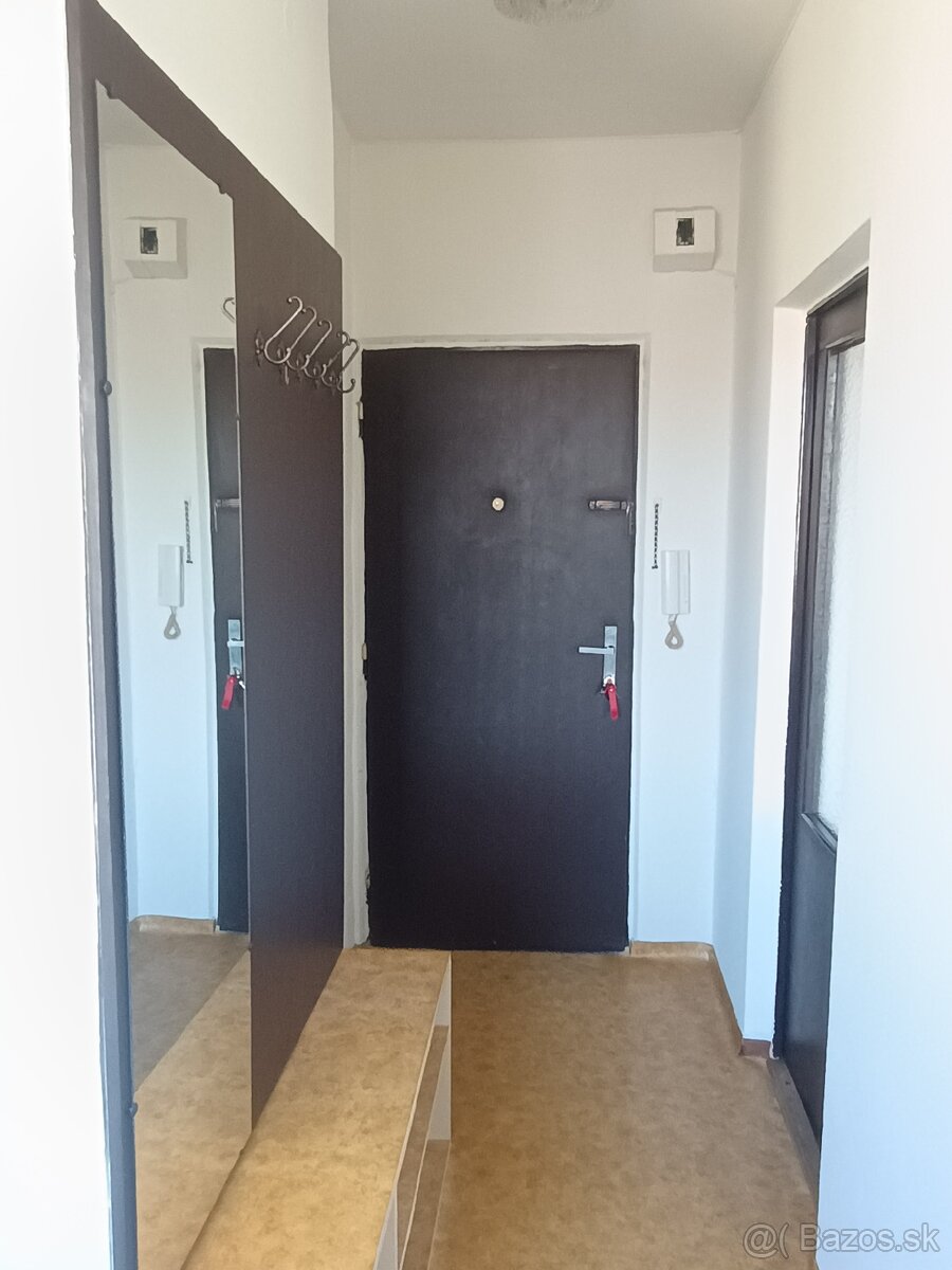 Prenájom 1. bytu na Sídlisku III - 4