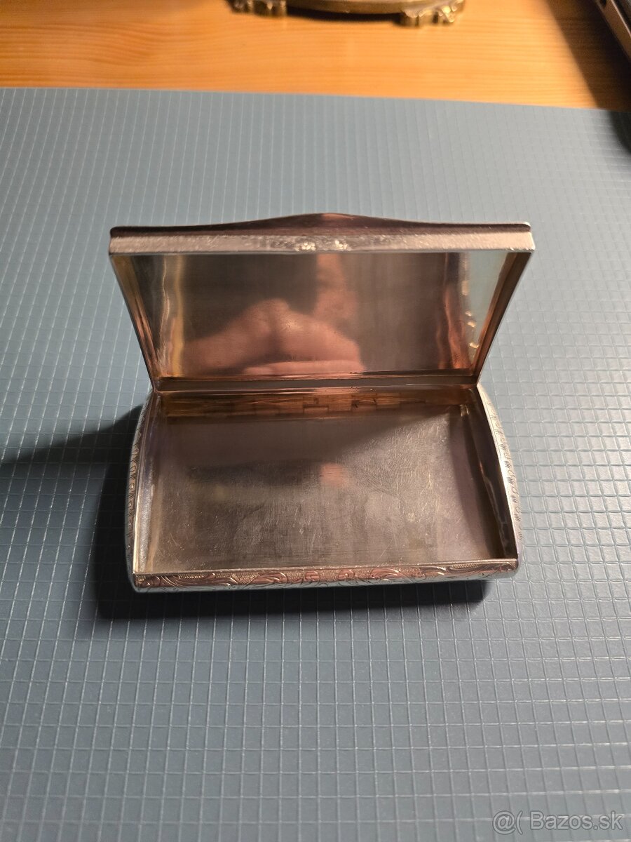 Strieborná tabatierka rok 1864 812/1000 - 4