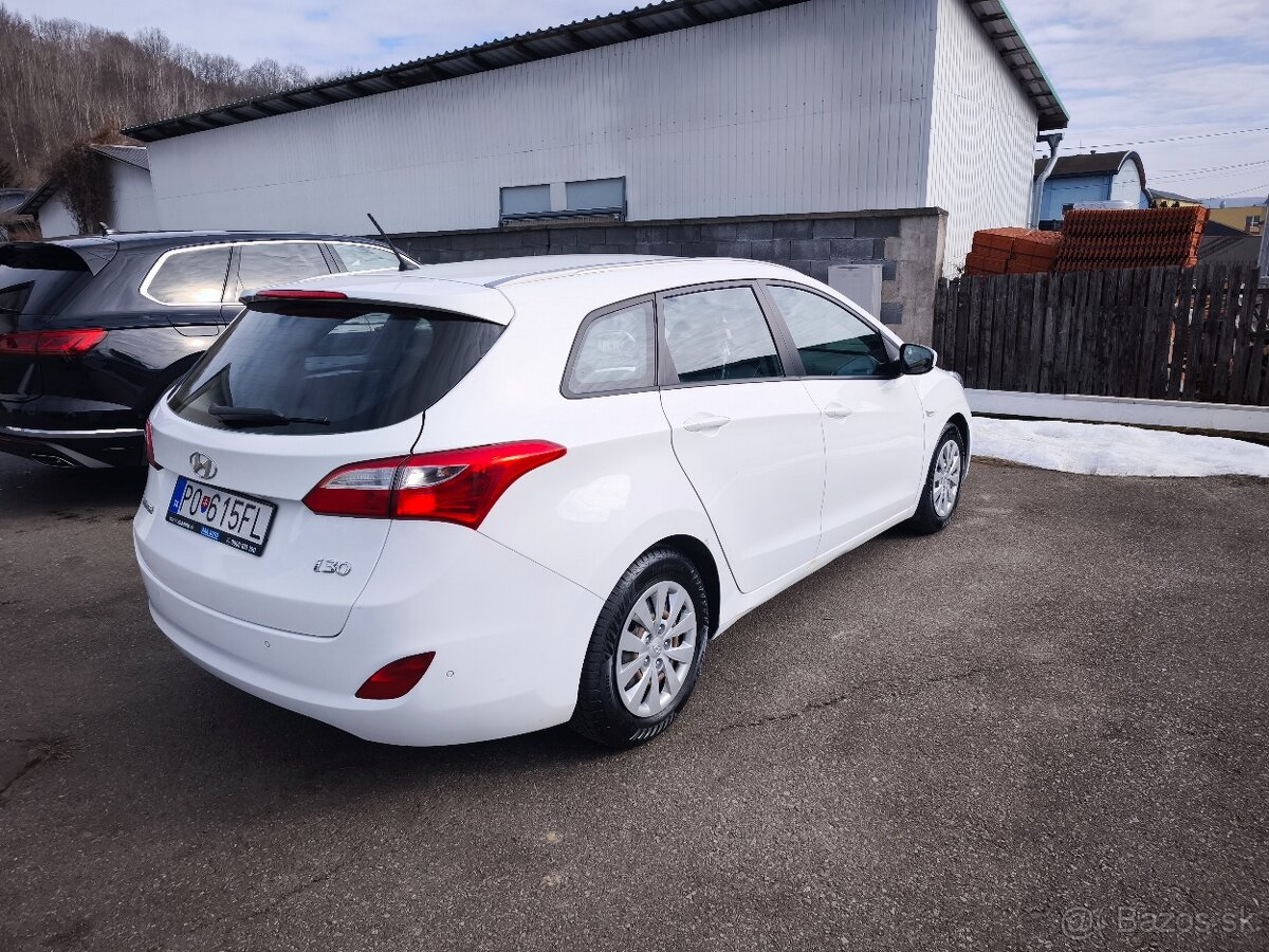 Hyundai i30 II facelift 1.6 CRDi Combi - 4
