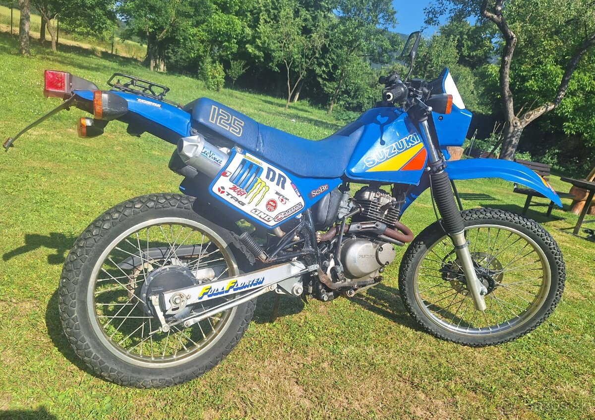Suzuki DR 125