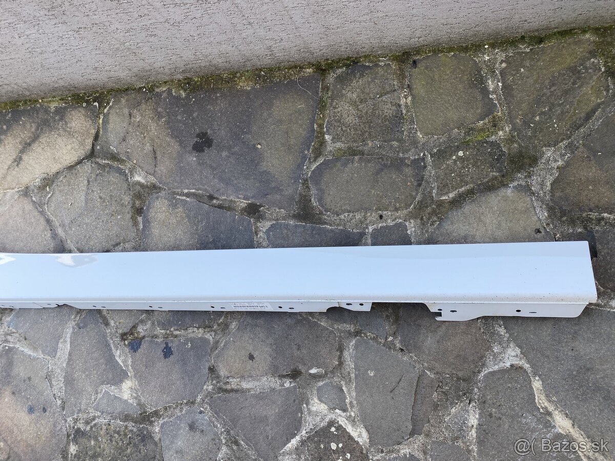 BMW 1 series F20 bocna prahova lista Prava strana - 4