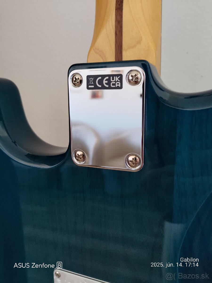 FENDER STRATOCASTER JAPAN - 4