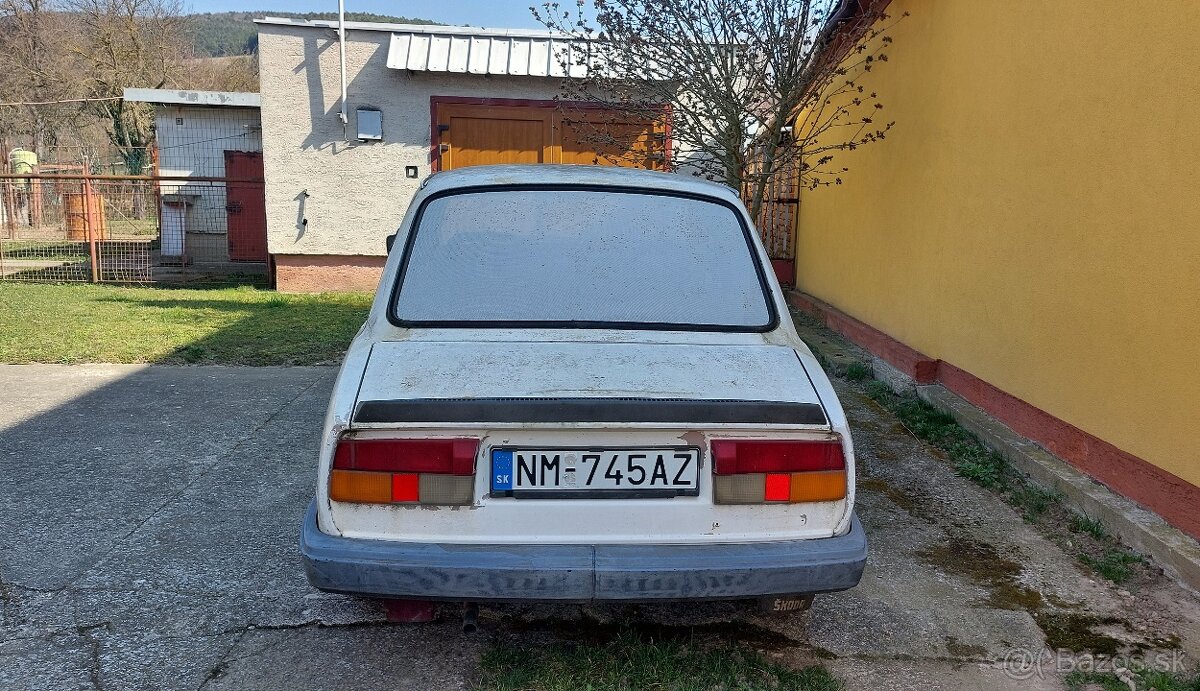 Predám škoda 105 L, r. 1986 - 4