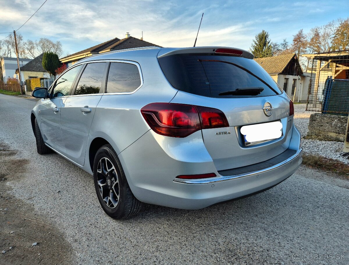 Opel Astra J ST. 124.000km - 4
