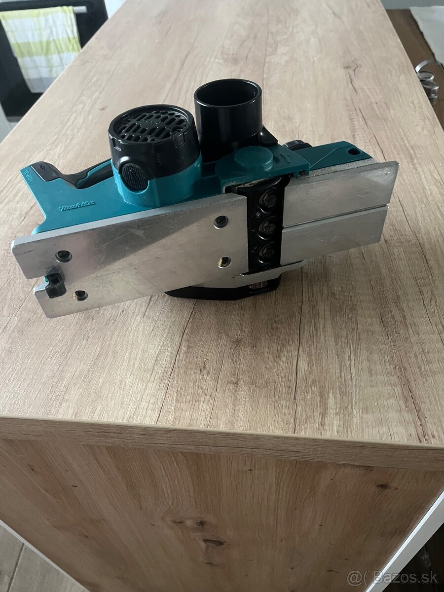 Predám aku hoblík Makita DKP180 – spoľahlivé náradie pre die - 4