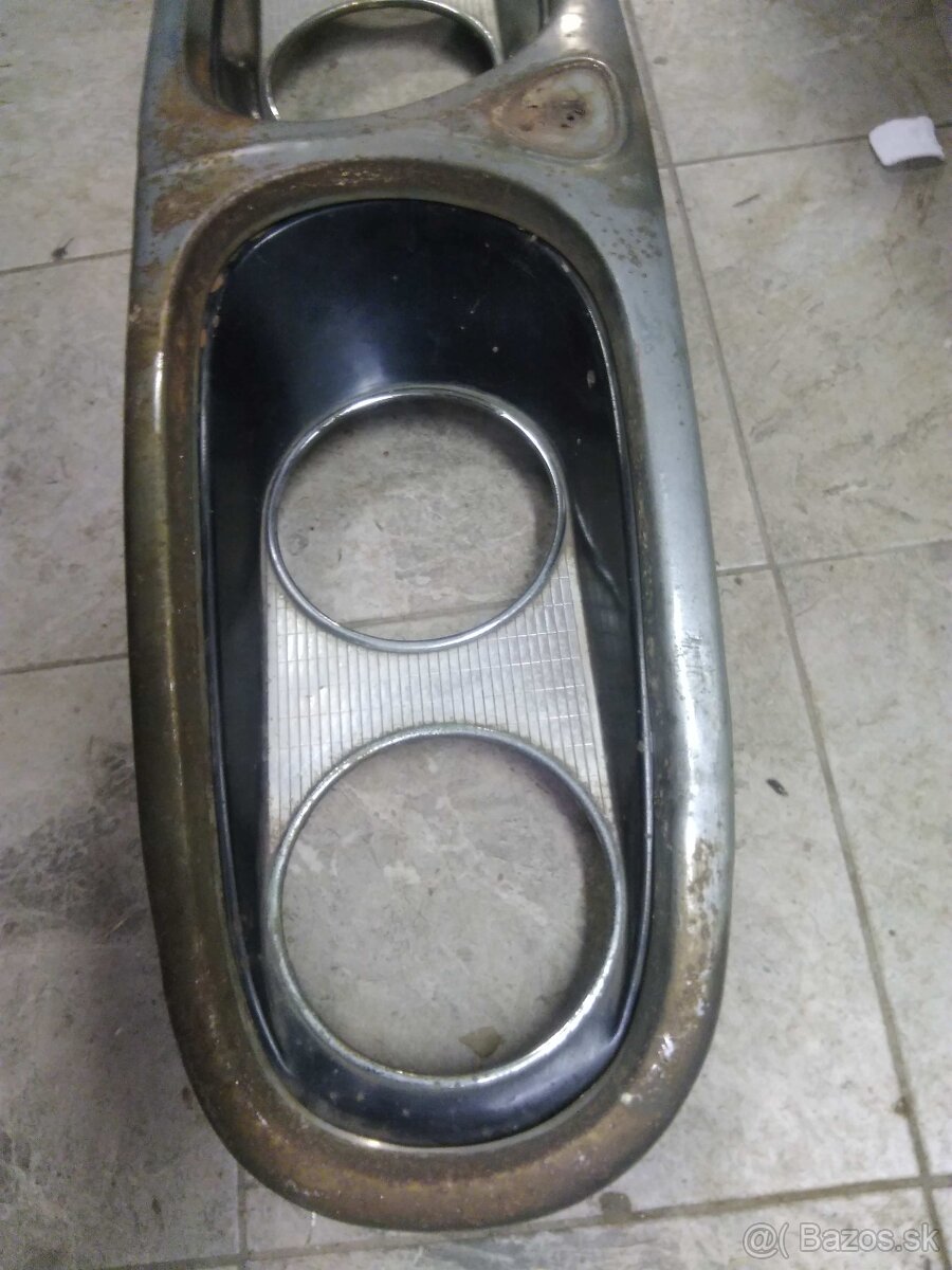 Predná maska z rámčekom Tatra 603. - 4