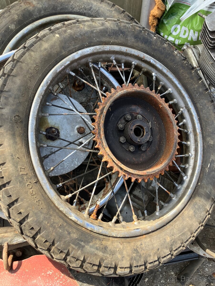 Predám triumph a Honda - 4