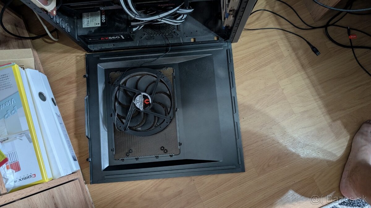 Počítačová skriňa Corsair 500R Carbide Series - 4