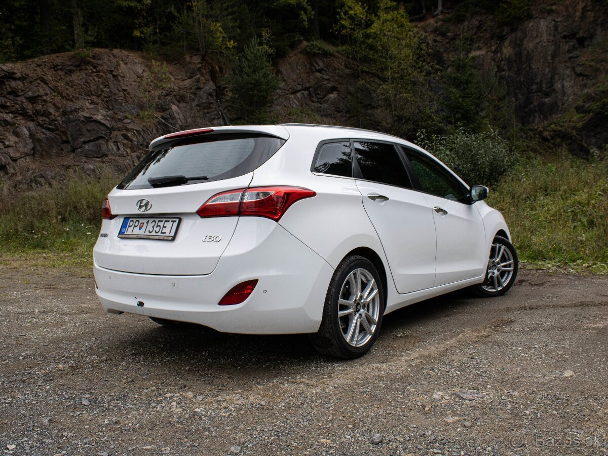 Hyundai i30 CW 1.6 CRDi 136 Style - 4