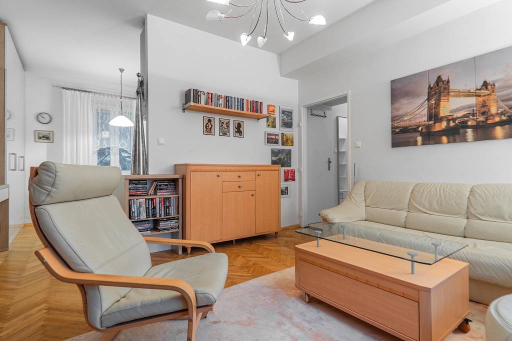 Útulný 2-izbový byt po rekonštrukcii v tichej lokalite Brati - 4