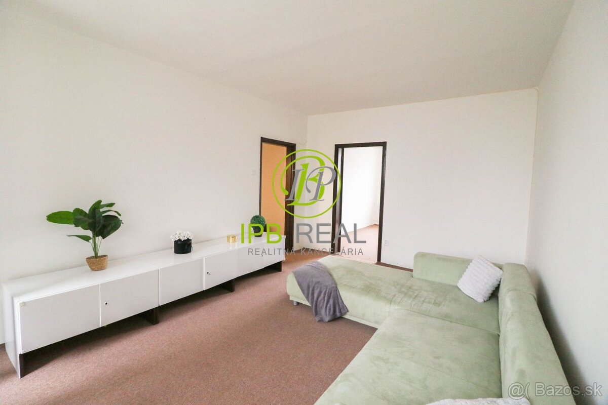 DOBRÁ LOKALITA 4-izb. byt s loggiou na Nejedlého ul. v Dúbr - 4