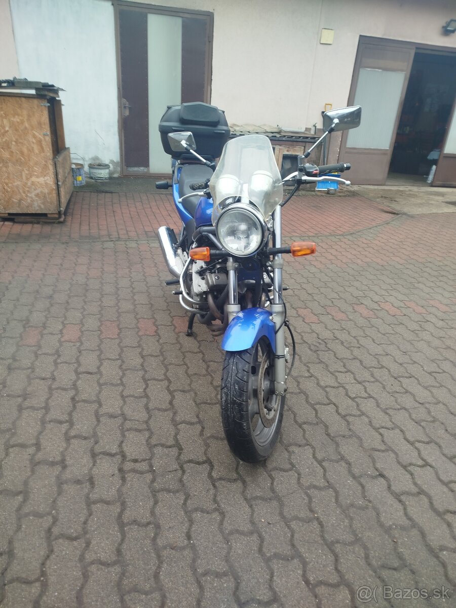 YAMAHA XJ 600 N - 4
