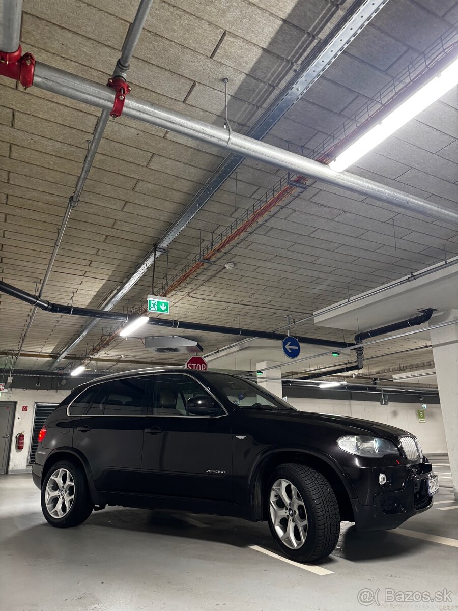 Predám BMW X5 E70 Xdrive35d 210kw - 4