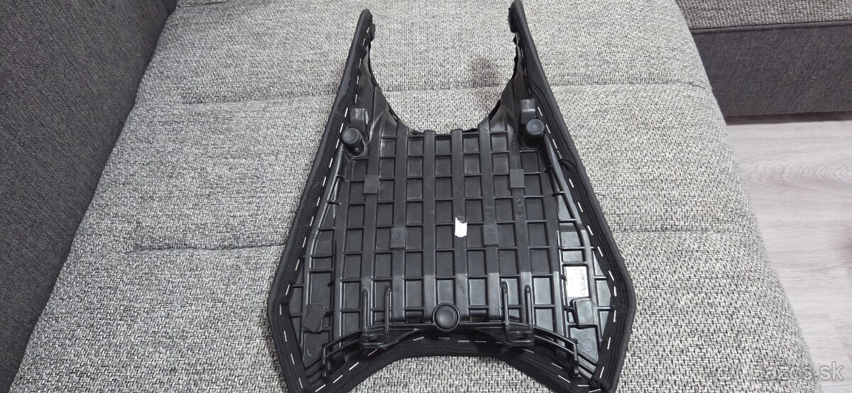 Ktm 790 duke sedacka - 4