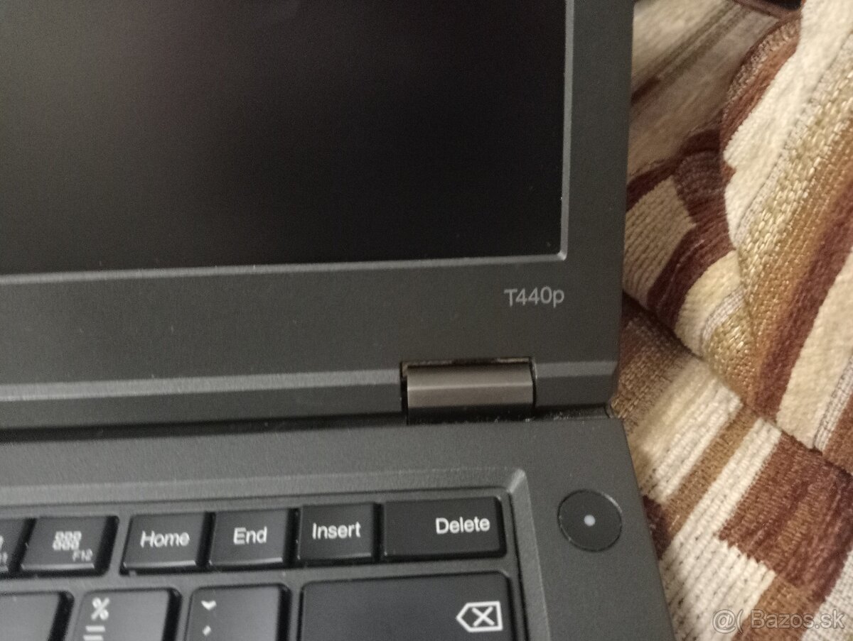 predám nefunkčný notebook Lenovo thinkpad t440p - 4