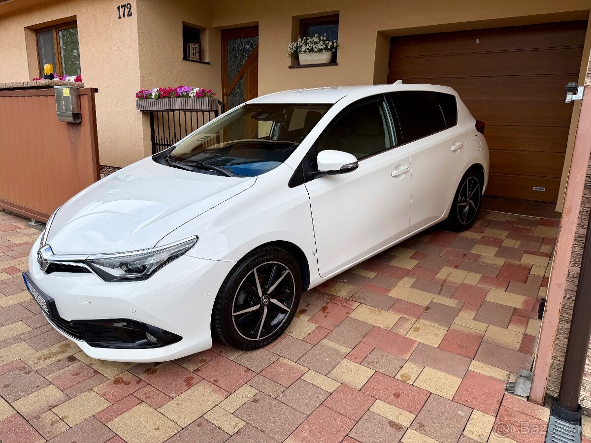 Toyota Auris 1.6 benzín 97kW Active Trend Plus - 4