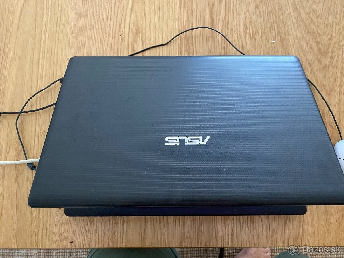 Laptop za cenu adapteru-Asus X55A - 4