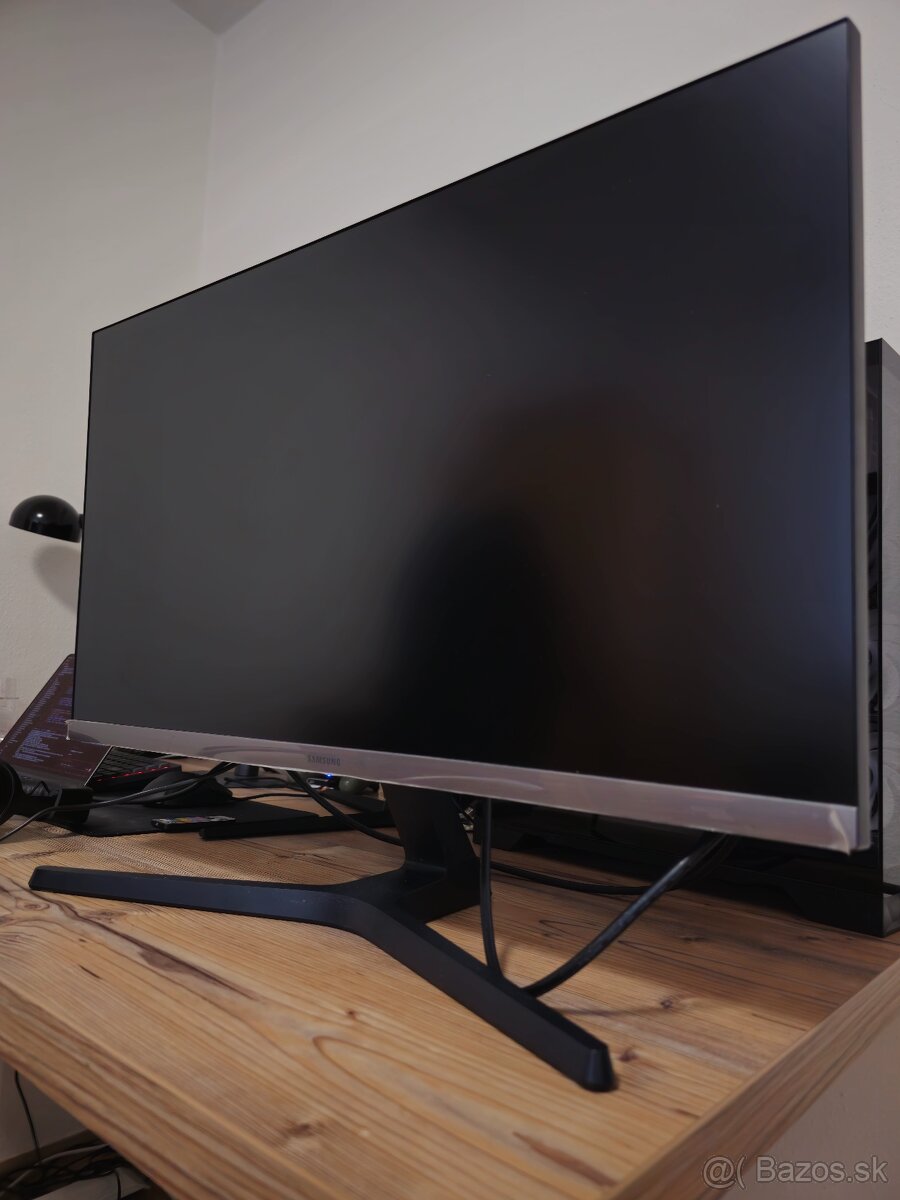 Samsung 28" 3840x2160 4K Ultra HD LED - 4