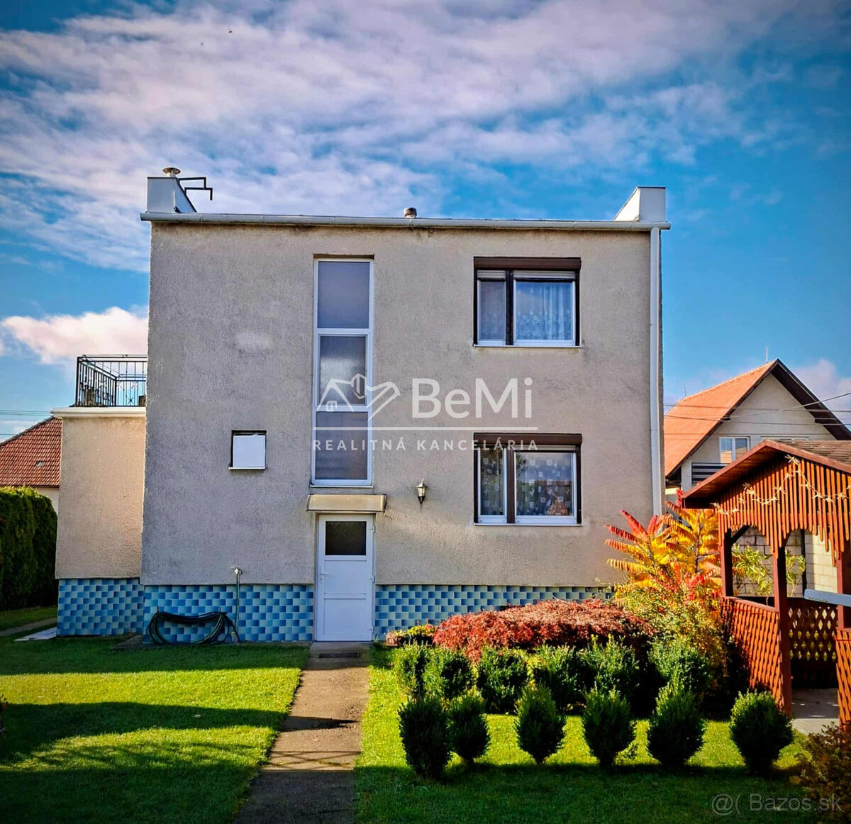 Rodinný dom s veľkou záhradou a garážou v tichej časti Choch - 4