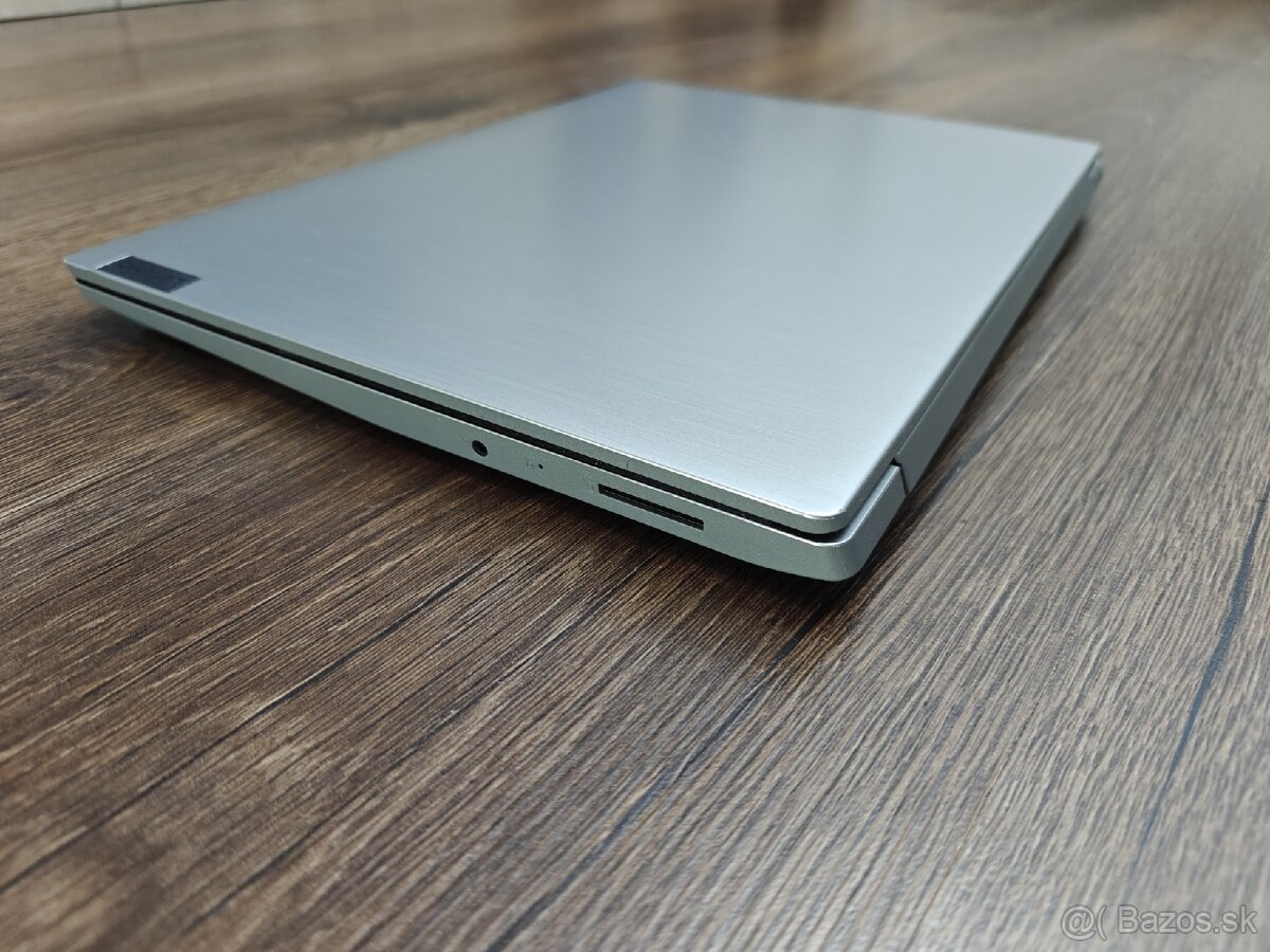 Lenovo IdeaPad 3 • AMD Ryzen 3, 8/256Gb - 4