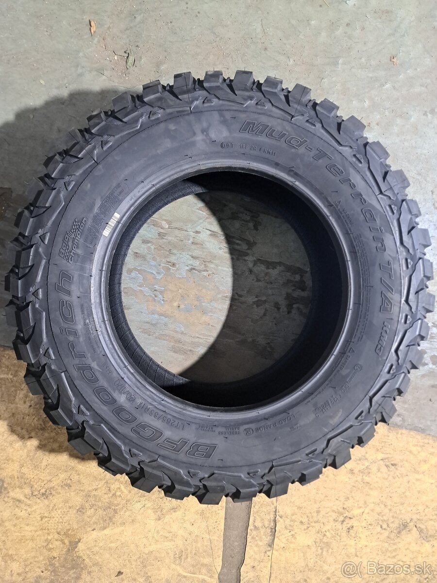 BFGoodrich Mud Terrain 265/65 R17