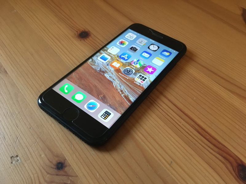 Apple iPhone 7 jet black 32GB - 4