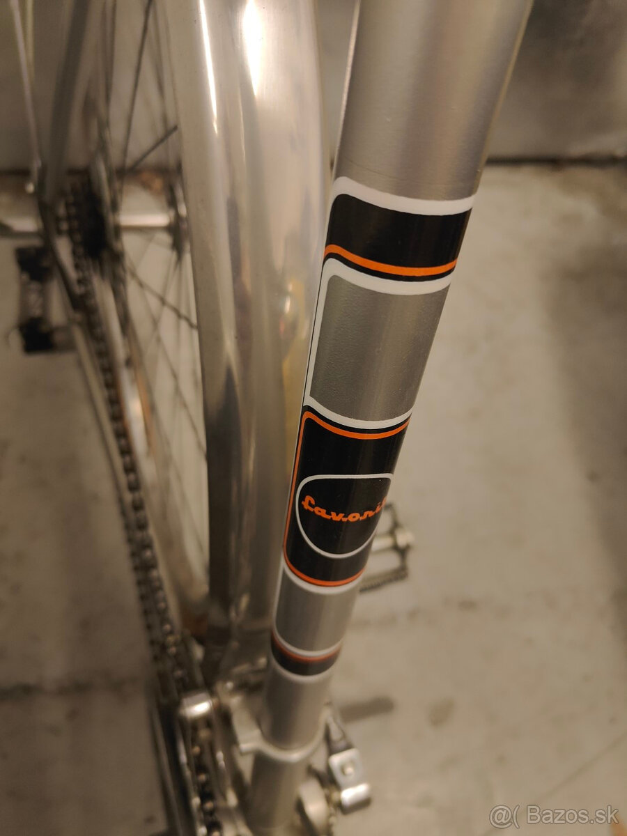 P: Turistický FAVORIT – ako nový - 4