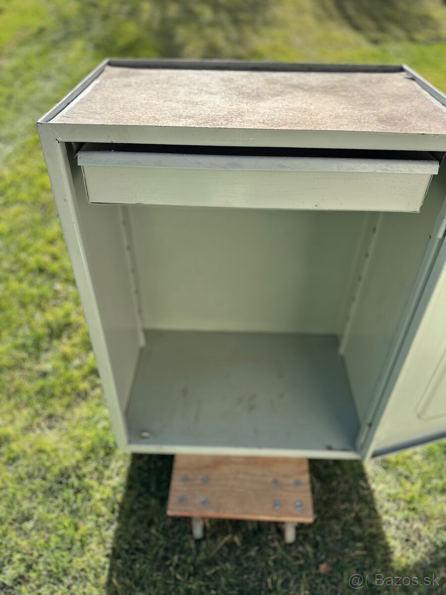 Plechova skrinka - 4
