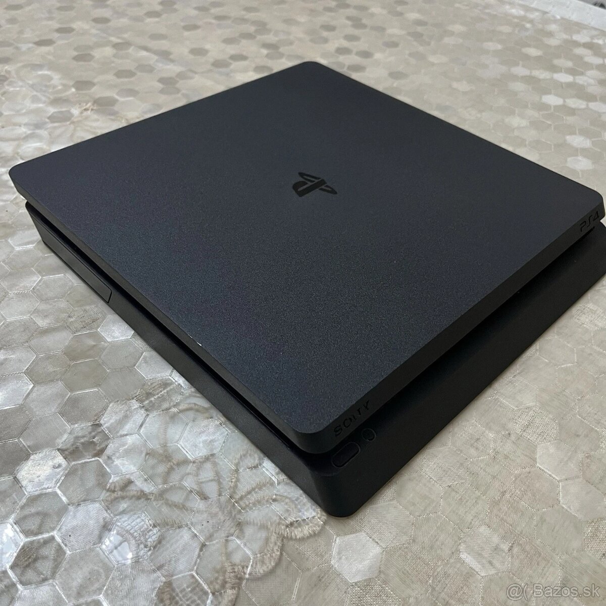 Predám PlayStation 4 Slim 1TB - 4