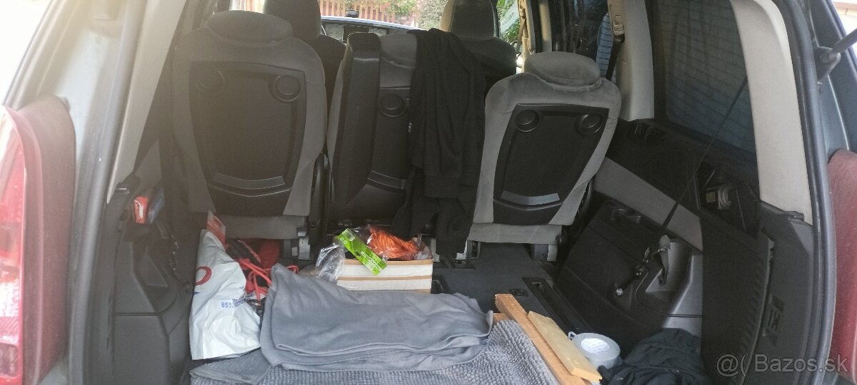 Predám Peugeot 807 2 l 88kw - 4