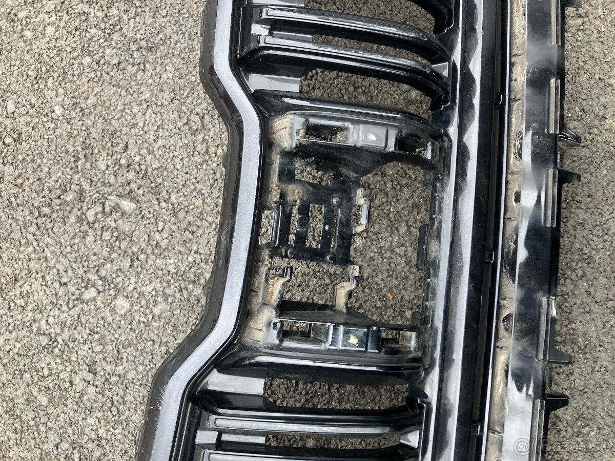 Maska skoda kodiaq Cerna grill radar - 4