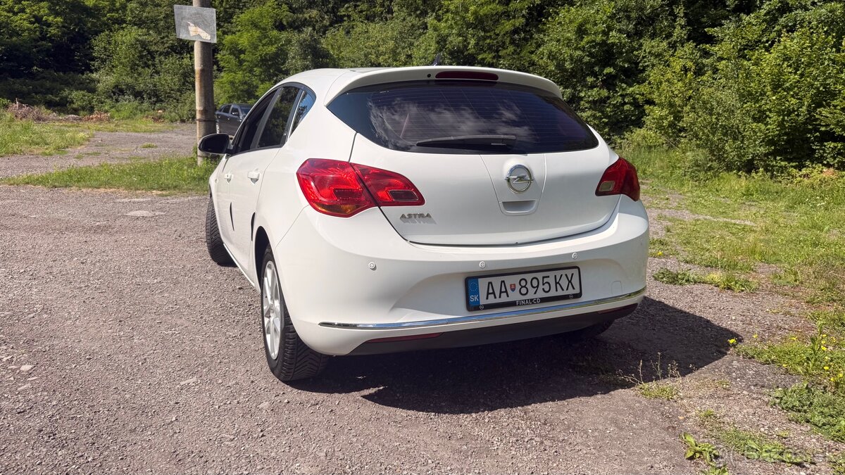 Opel astra j 1,4 74kw - 4