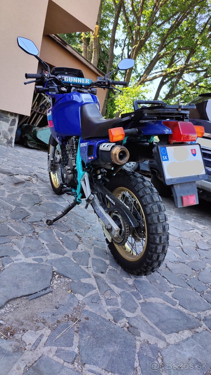 Honda NX 650 Dominátor