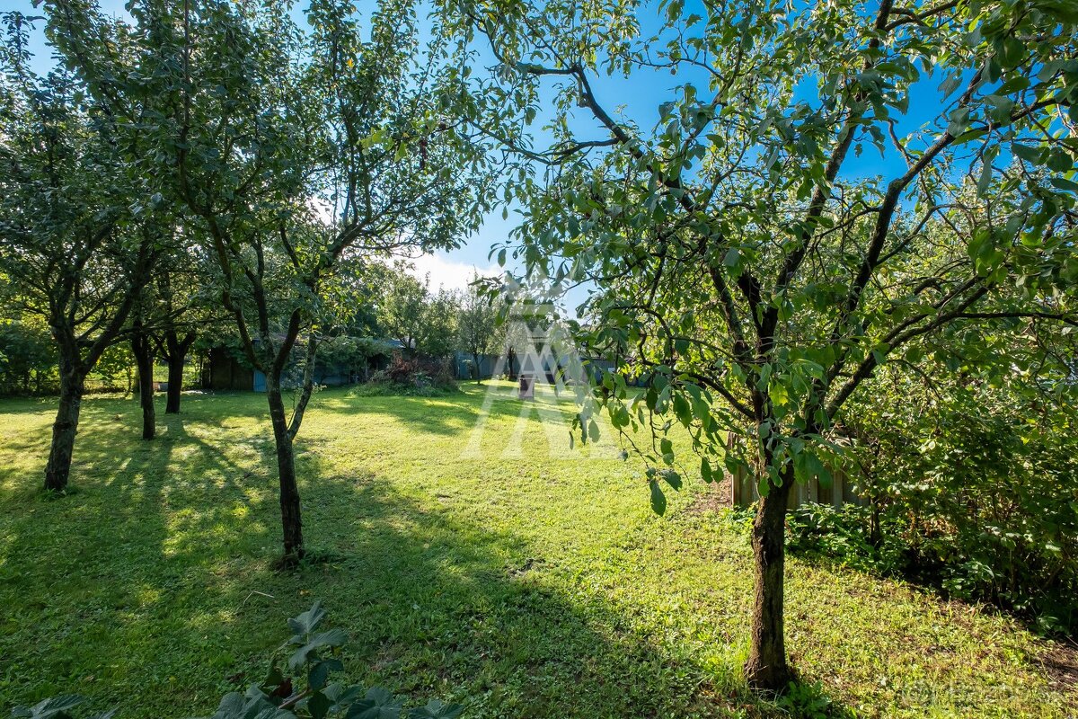 STAVEBNÝ POZEMOK PRE RODINNÝ DOM - 4