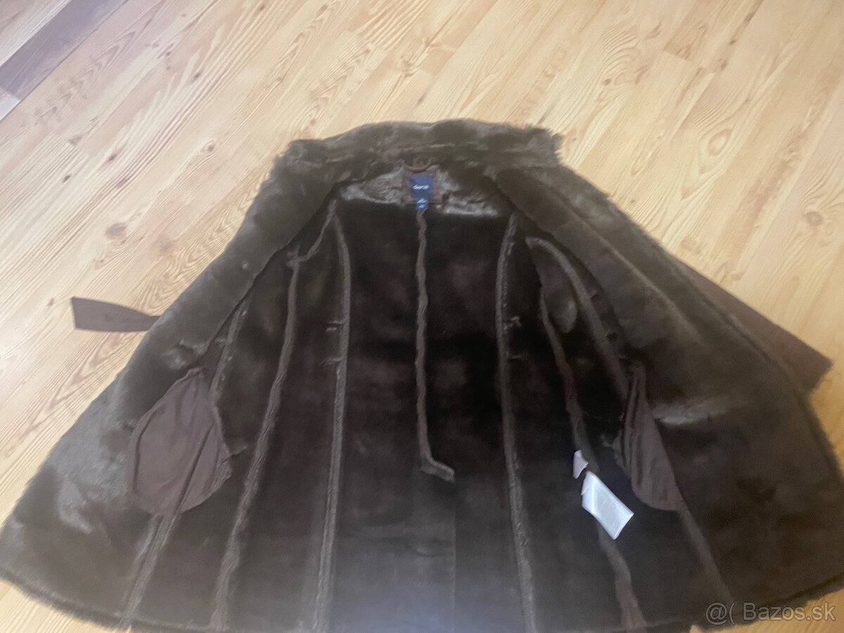 Detsky kozusok znacky GAP pre 8-9 rocne dievca - 4